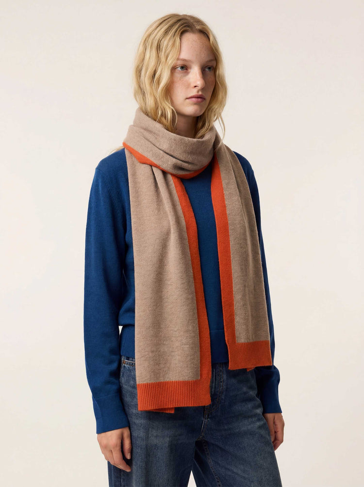 The Silhouette Scarf Fawn Brown Image